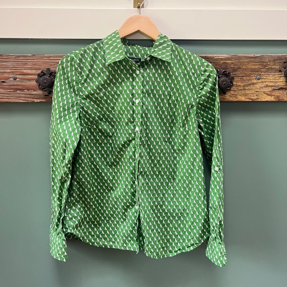 Talbots Womens Green Dog Print Button Down Cotton Shirt Size 6 Novelty Puppy